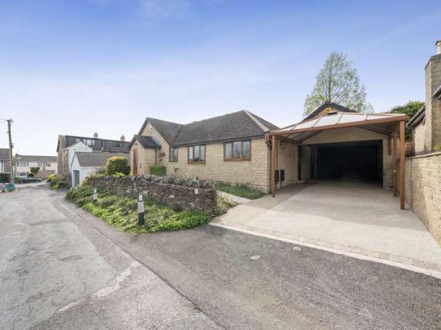 Bungalow for sale in Winterbourne, South Gloucestershire