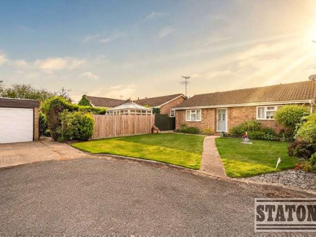 Bungalow for sale in Welham Green, Welwyn Hatfield