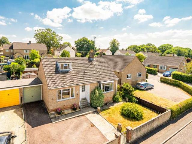 Bungalow for sale in Chipping Norton, Black Bourton