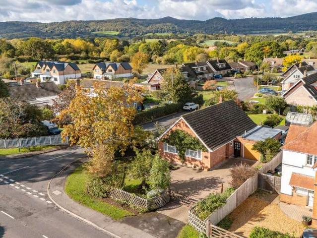 Bungalow for sale in Upper Welland, Malvern Hills