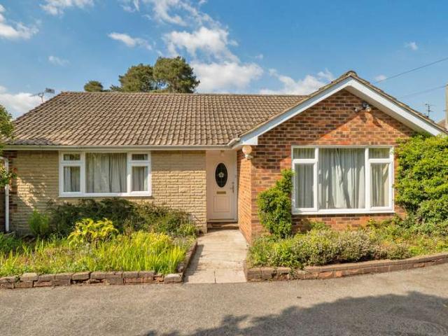 Bungalow for sale in Beacon Hill, Waverley
