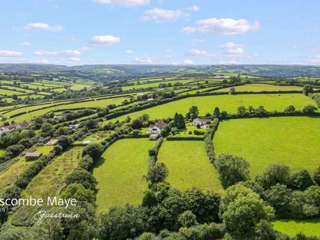 Bungalow for sale in Strode, Devon