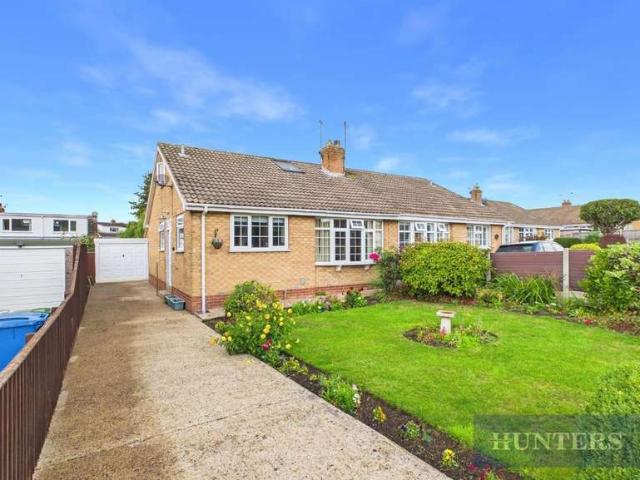 Bungalow for sale in Cayton