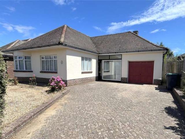 Bungalow for sale in Highcliffe and Walkford, Highcliffe-on-Sea