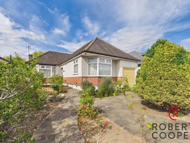 Bungalow for sale in London Borough of Hillingdon, Greater London