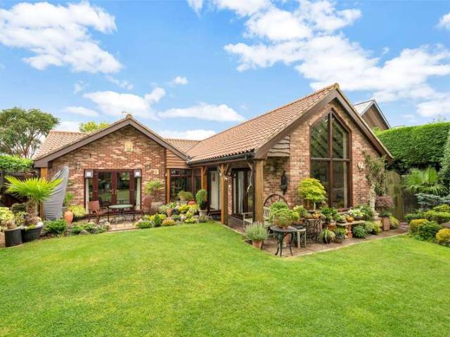 Bungalow for sale in Holwell, Melton