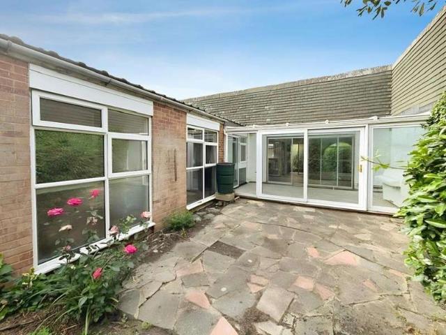 Bungalow for sale in Dedworth, Windsor