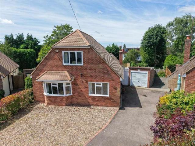 Bungalow for sale in Battlers Green, Hertsmere