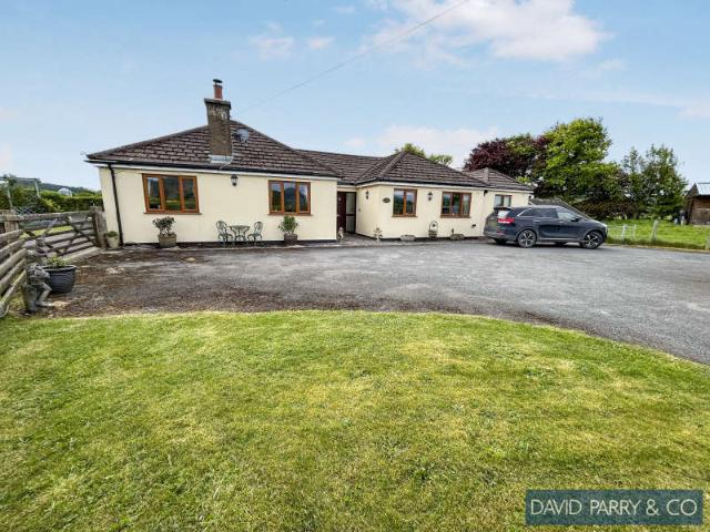 Bungalow for sale in Walton, Evenjobb