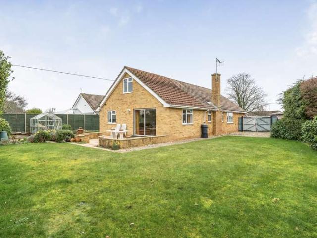 Bungalow for sale in Nyetimber, Arun