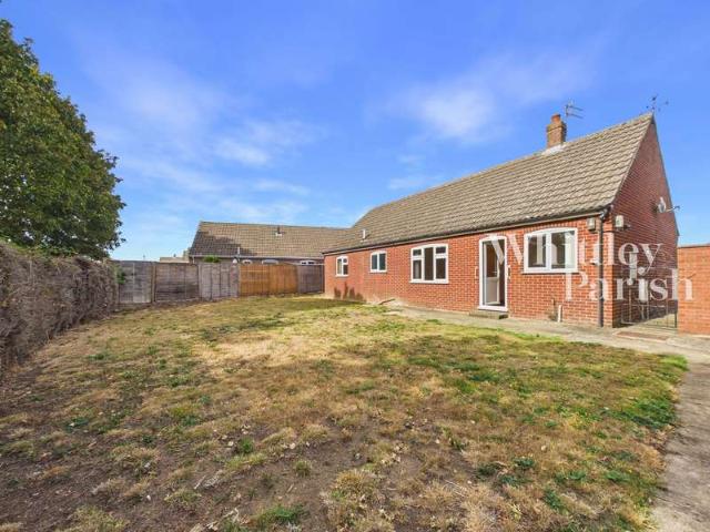Bungalow for sale in Besthorpe, Breckland