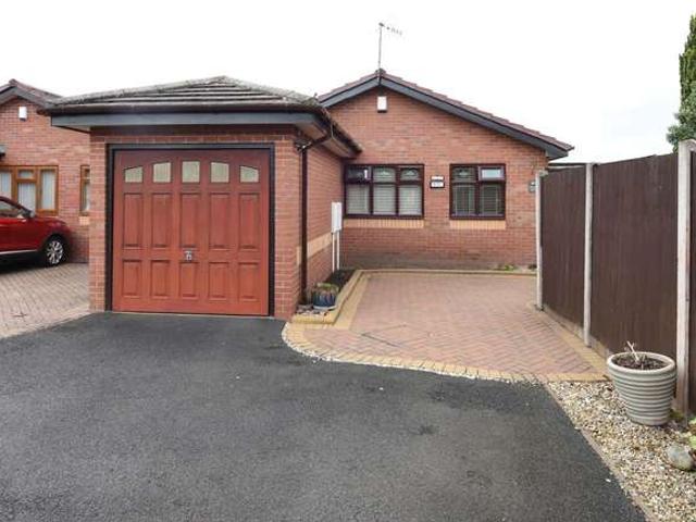 Bungalow for sale in Kingswinford, West Midlands