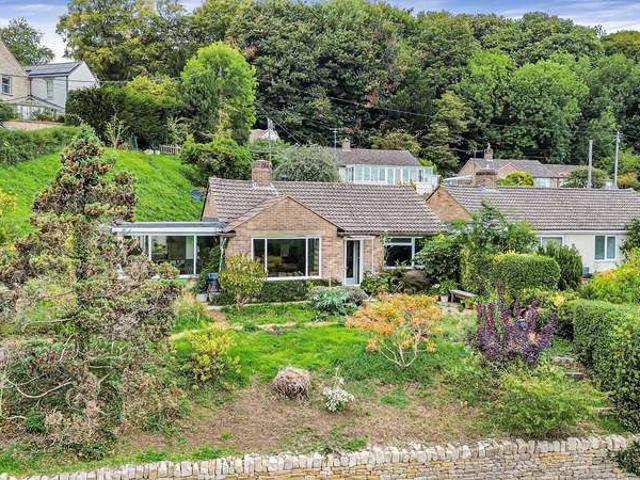 Bungalow for sale in Westrip, Stroud