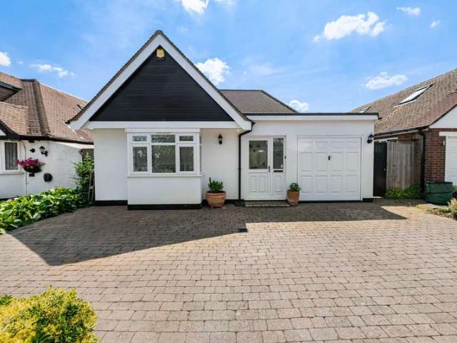 Bungalow for sale in London Borough of Croydon, Greater London
