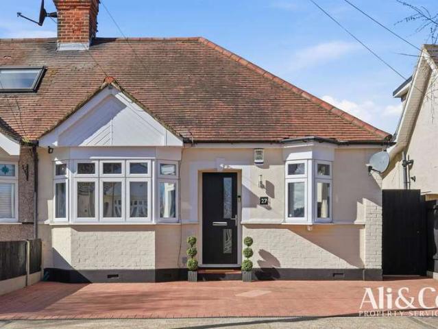 Bungalow for sale in Grays, Essex
