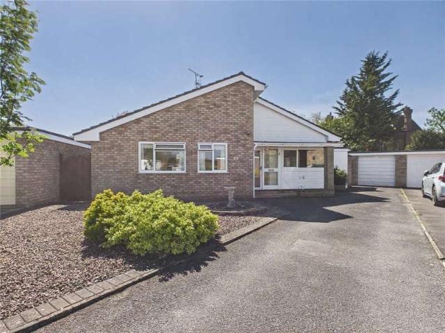 Bungalow for sale in Northwick, Worcestershire