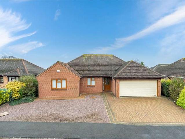 Bungalow for sale in Barholm, Lincolnshire