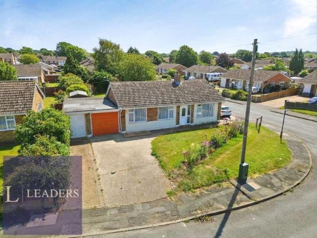 Bungalow for sale in White Colne, Chipping Hill