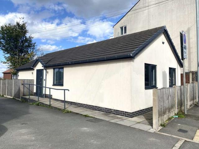 Bungalow for sale in Shaw Side, Oldham