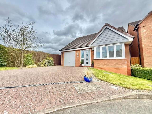 Bungalow for sale in Coseley, West Midlands