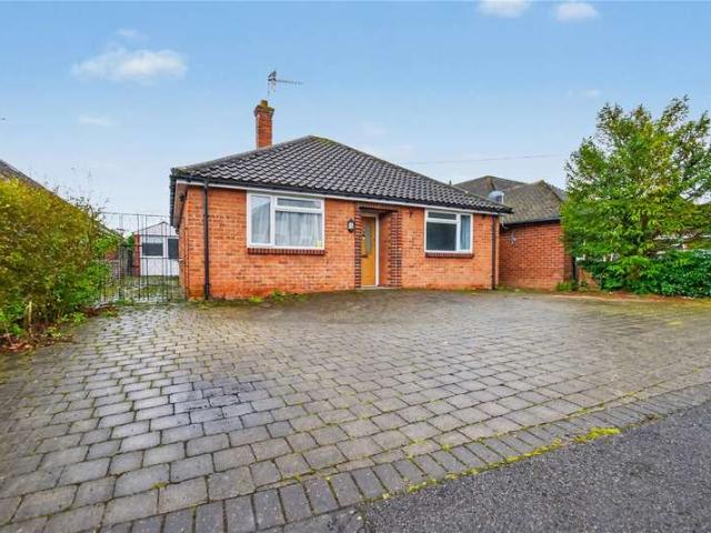 Bungalow for sale in Northwick, Claines