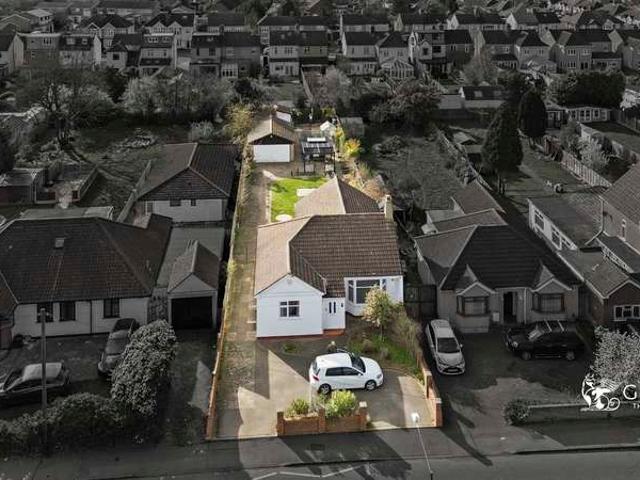 Bungalow for sale in Grays, Essex