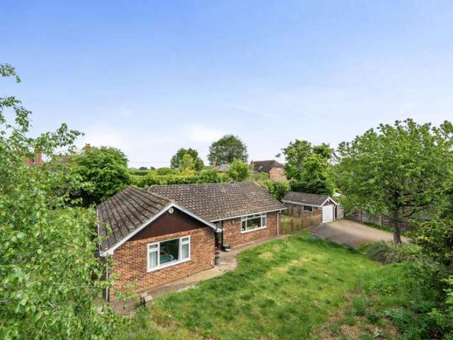Bungalow for sale in Burcott, Buckinghamshire