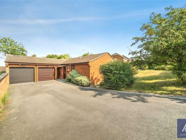 Bungalow for sale in Brackley, Northamptonshire