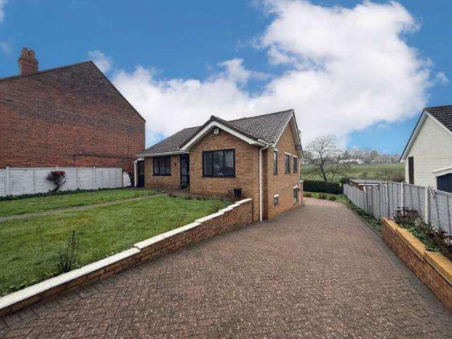 Bungalow for sale in Amblecote, West Midlands