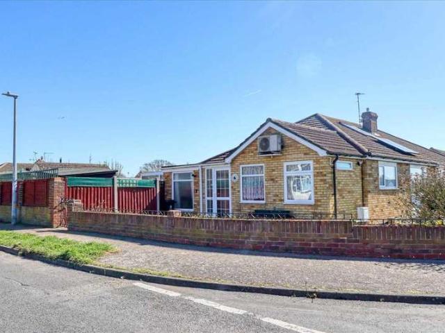 Bungalow for sale in Dale Hill, Essex