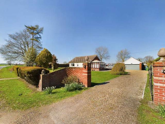 Bungalow for sale in Winfarthing, South Norfolk