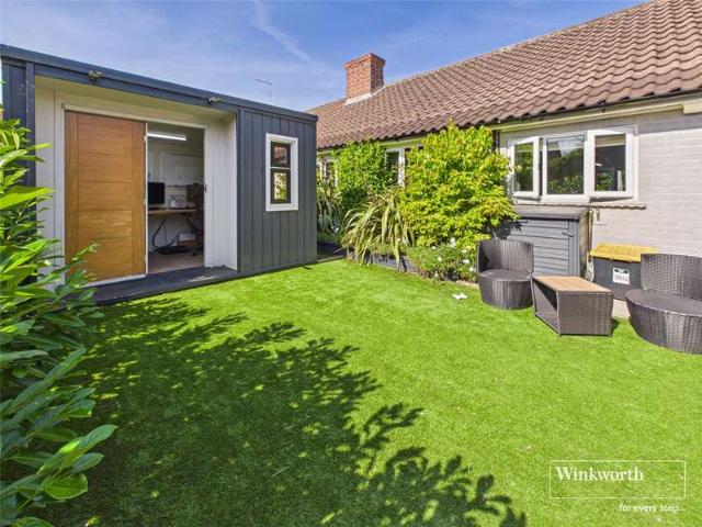 Bungalow for sale in Hungerford, West Berkshire