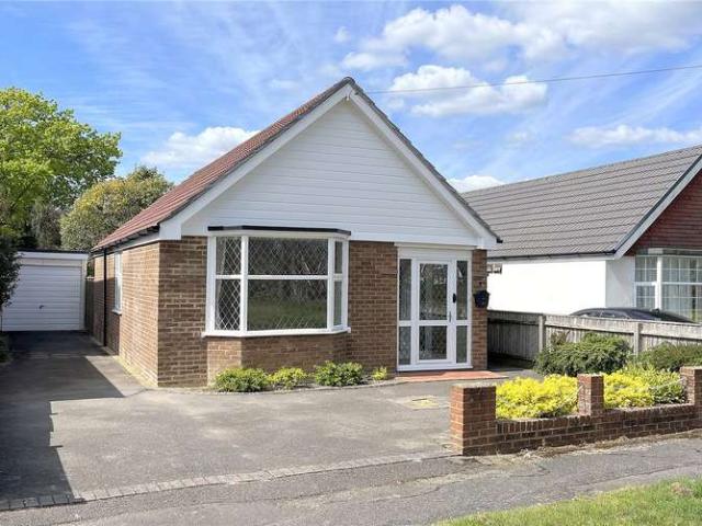 Bungalow for sale in Friars Cliff, Christchurch