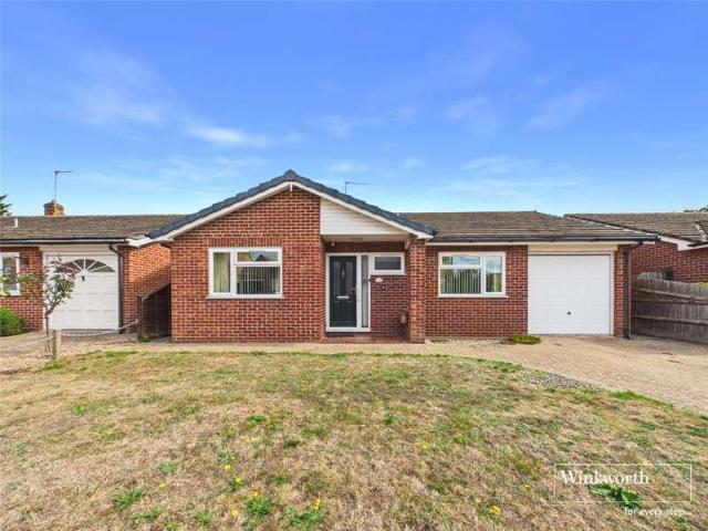 Bungalow for sale in Thatcham, West Berkshire