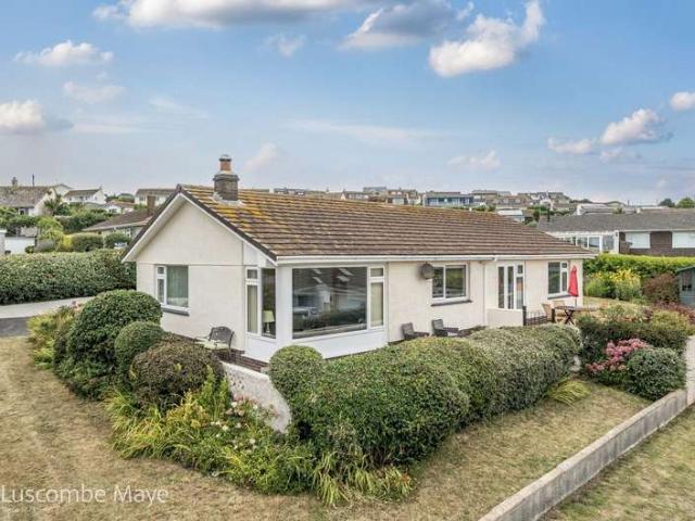 Bungalow for sale in Strode, Devon