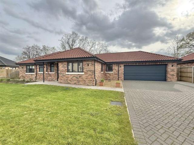 Bungalow for sale in Bedingfield, Suffolk