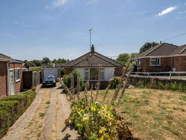 Bungalow for sale in Horspath, Berrick Salome