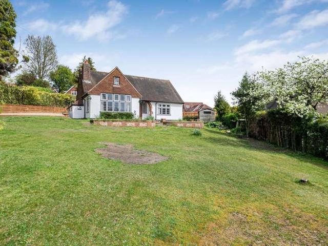 Bungalow for sale in London Borough of Croydon, Greater London