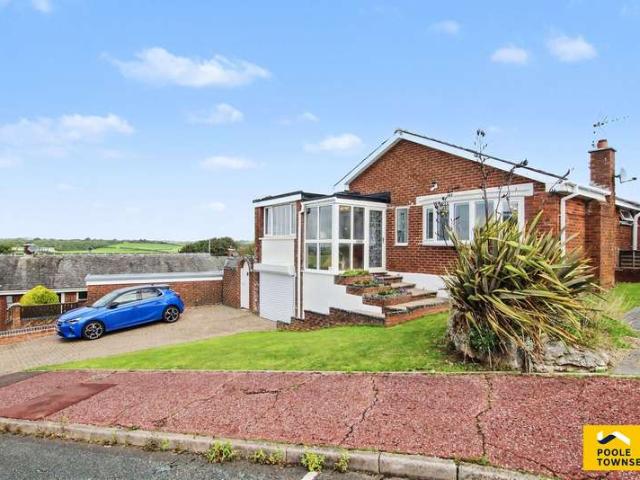 Bungalow for sale in Roose, Stank