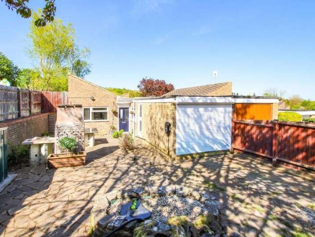 Bungalow for sale in Leighton-Linslade, Linslade