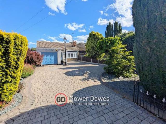 Bungalow for sale in Tilbury, Essex