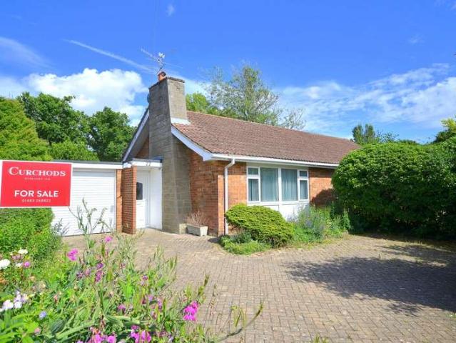 Bungalow for sale in Fole, Surrey