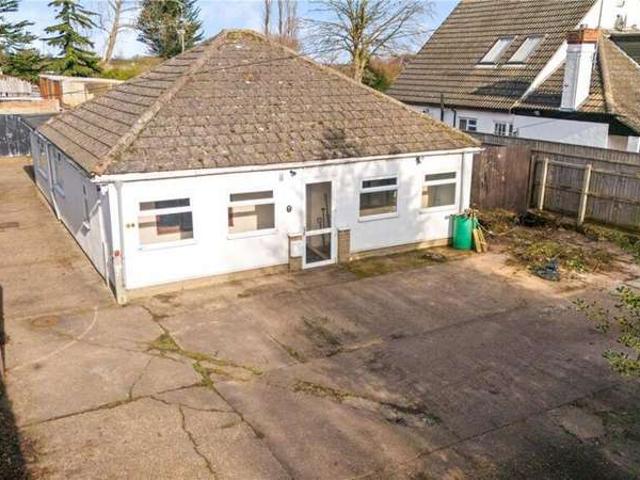 Bungalow for sale in Holton le Clay, Belleau