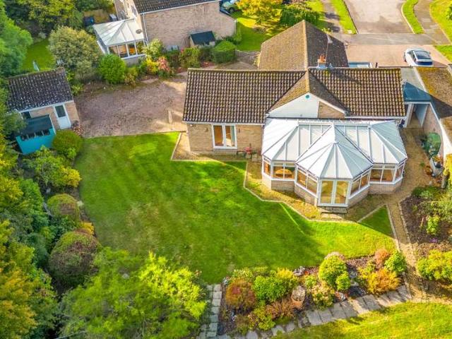 Bungalow for sale in Painter's Green, East Hertfordshire