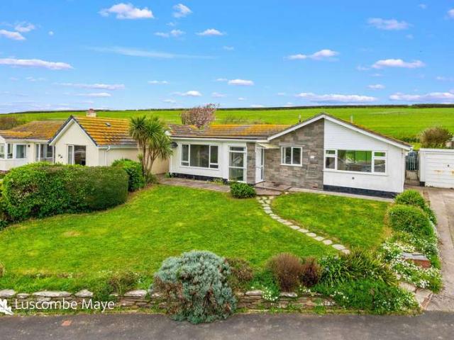 Bungalow for sale in Strode, Devon