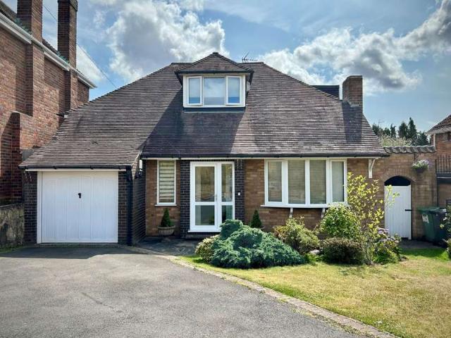 Bungalow for sale in Gornal Wood, Coseley
