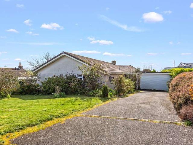 Bungalow for sale in Strode, Devon
