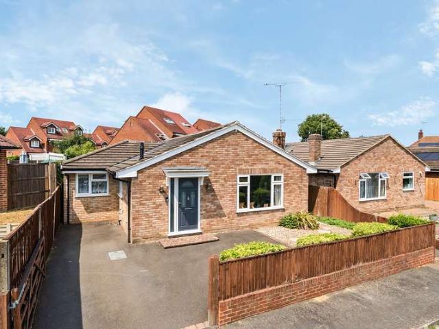 Bungalow for sale in Sheerwater, Woking
