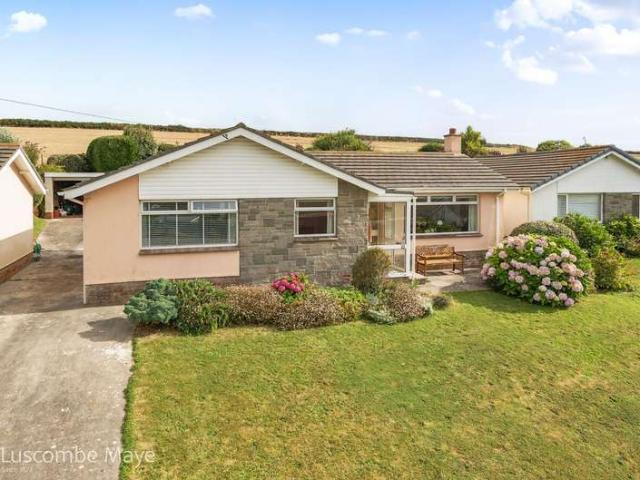 Bungalow for sale in Strode, Devon