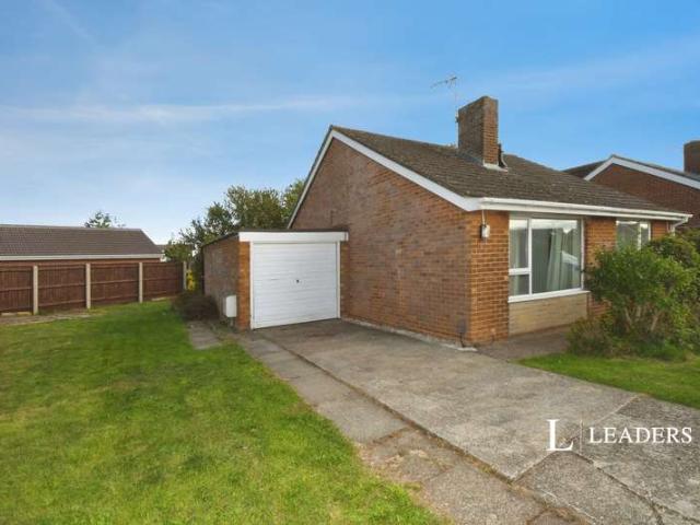 Bungalow for rent in Cherry Willingham, West Lindsey